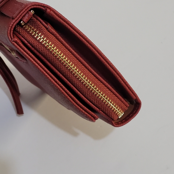 LC Shop Crossbody Wallet - Picture 6 of 10